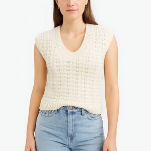 Hand Knit Women's Ivory White Vest Size S/M NWOT